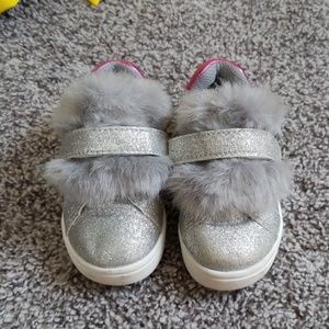 Toddlers silver glitter faux fur sneakers